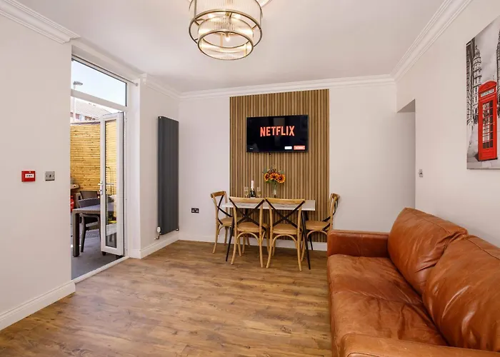 Walpole Retreat - Hot Tub Games Sleeps 4